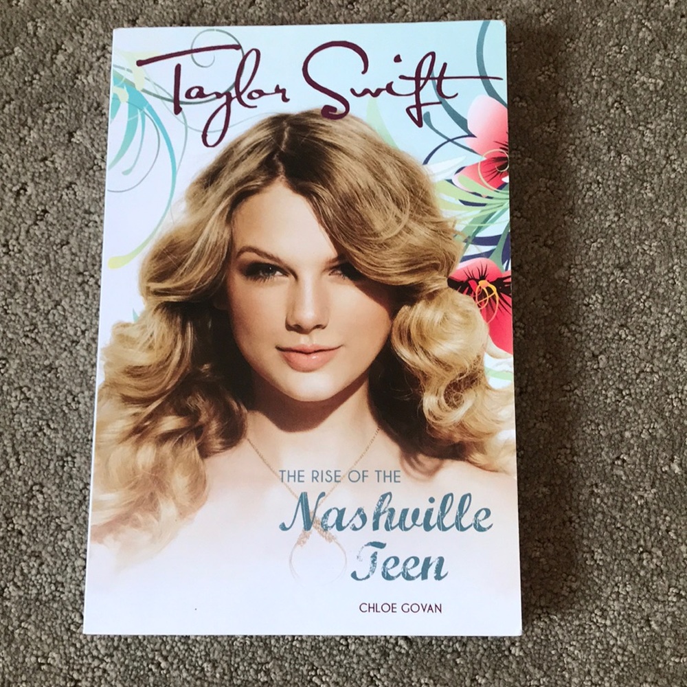 Taylor Swift book-the Rise of the Nashville Teen